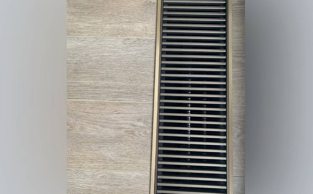 PVL73-03 Угол латунь Брашированная 15х15мм 2.7м