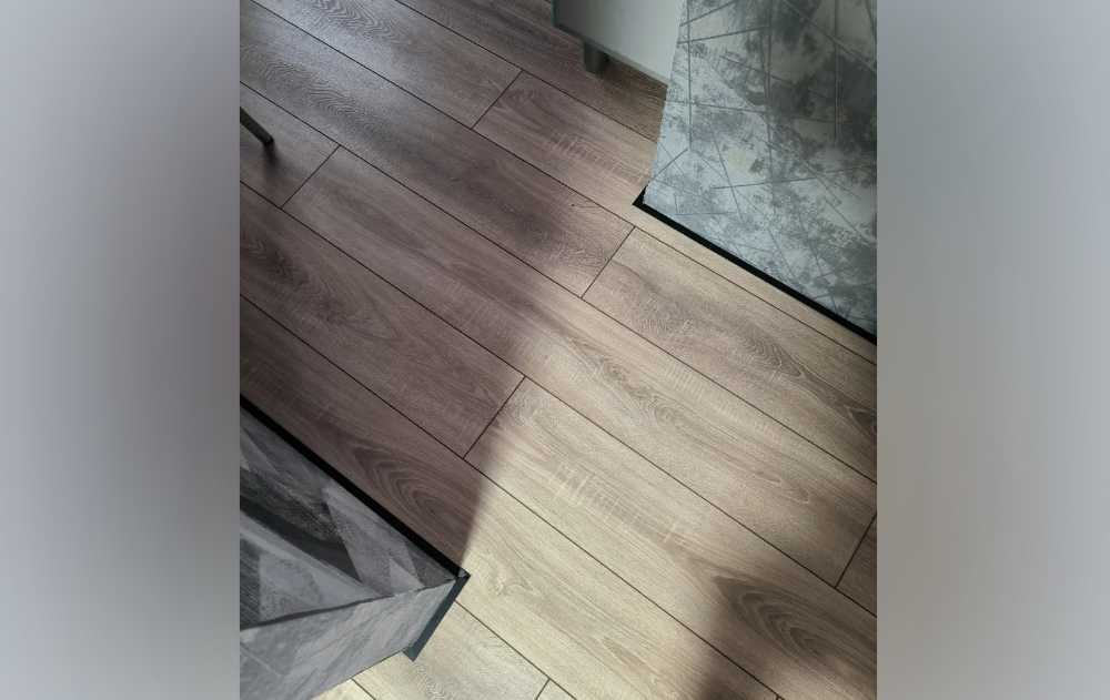 Микроплинтус AL16X5-03 16х6х2000мм Чёрный Анод