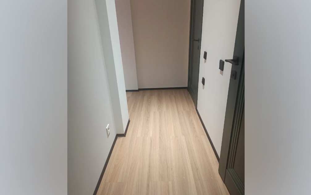 Плинтус алюминиевый Волшебная Палочка 40мм 3,0м Шампань матовая