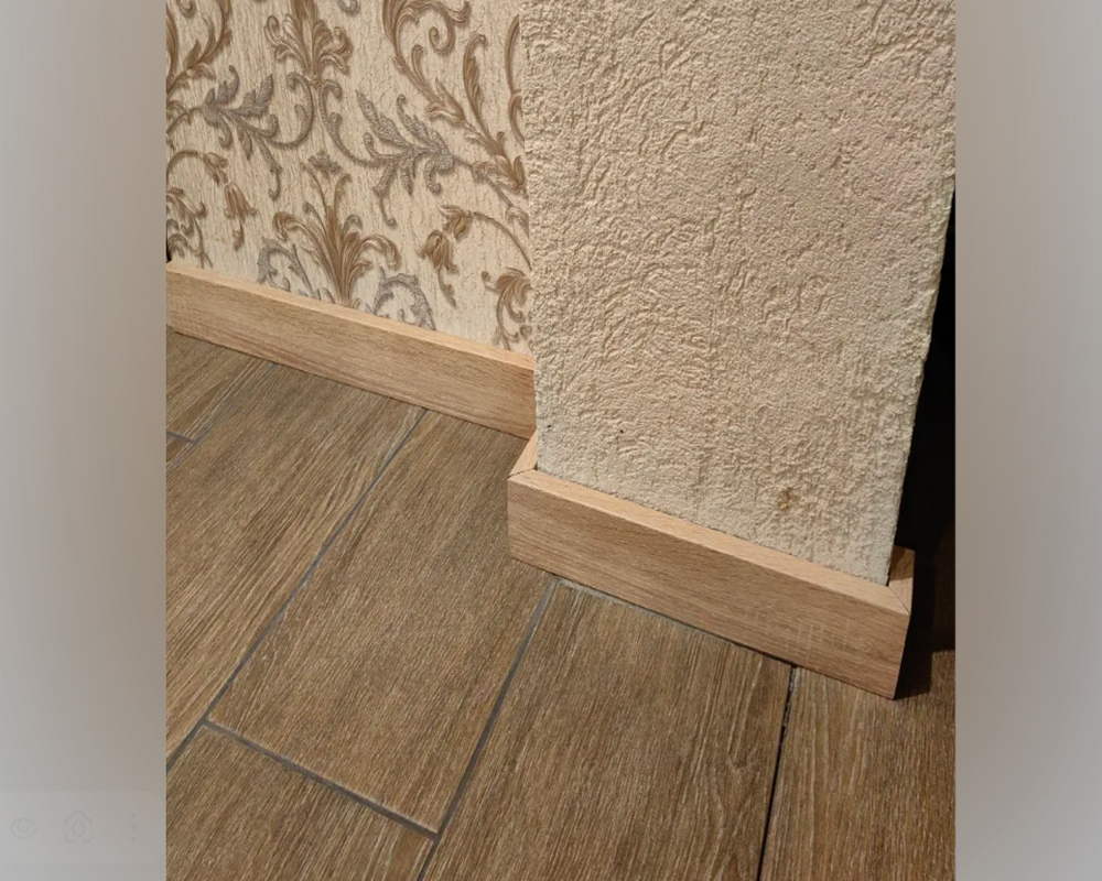 Плинтус напольный Salag Alpha 60*15*2200 мм AP6135 Массив дуба