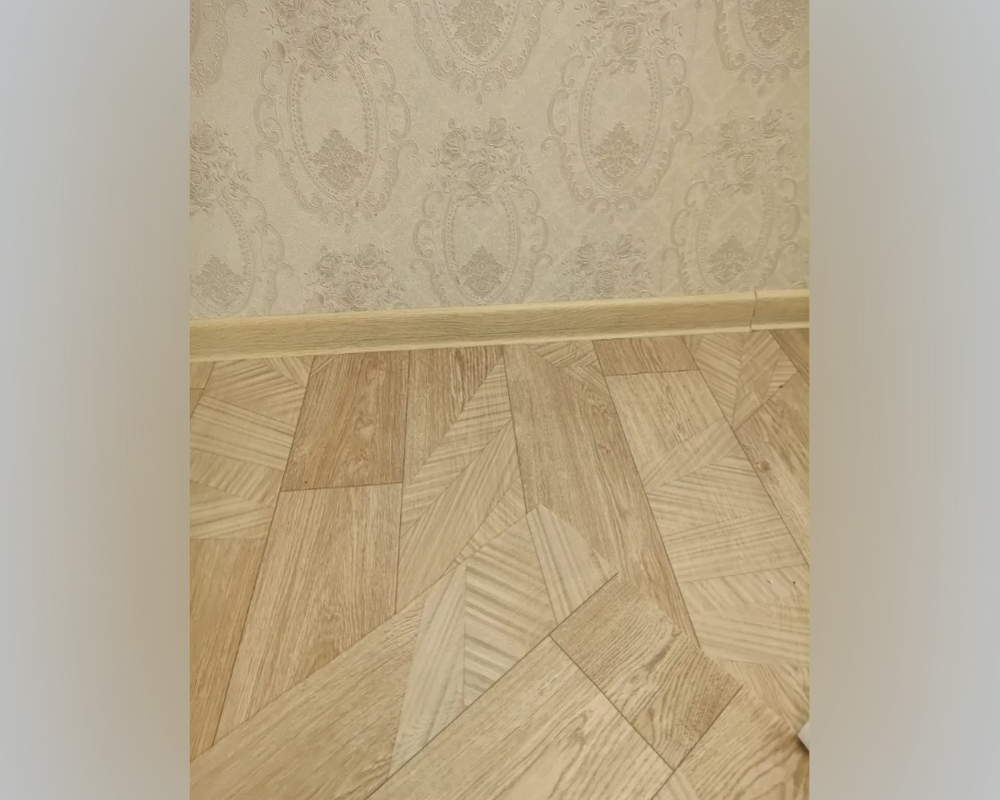 Плинтус ПВХ Salag Lima 72мм 2,5м. Дуб Бурбон натур