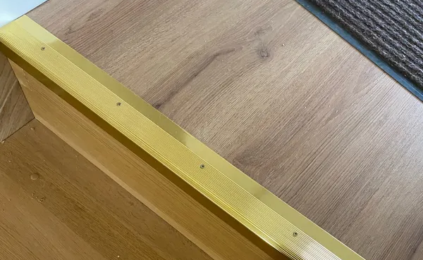 Порог угловой ПУ 02.900.04л Бронза