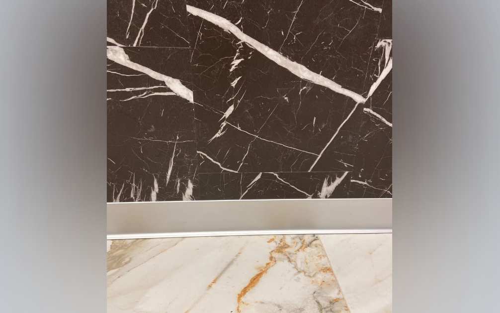 Плинтус алюминиевый 80 мм ПЛ-80 серебро/мат муар 3м.