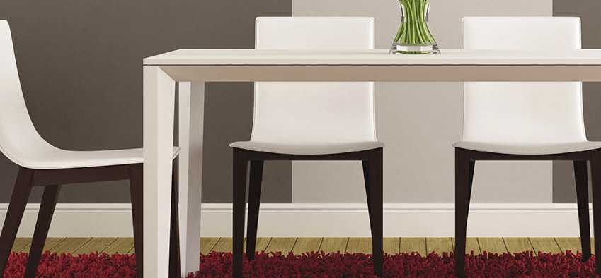 Плинтус кедр Стоунвуд. 82 82мм 2,35м Белый