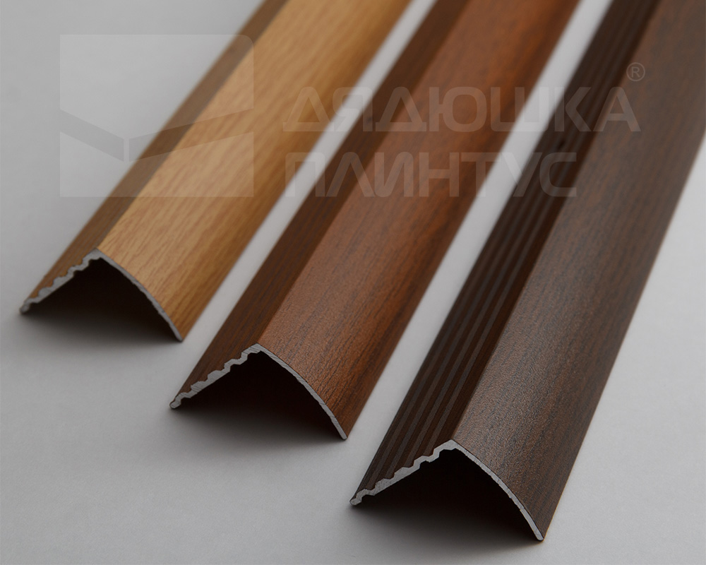 Порог угловой ПУ 04.900.088 Орех