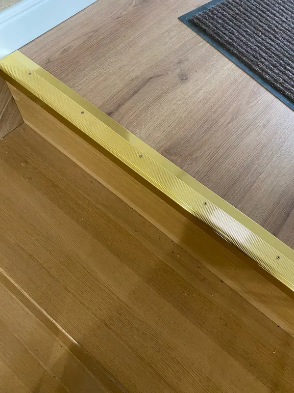 Порог угловой ПУ 02.1800.059 0,9 м Бетон скай