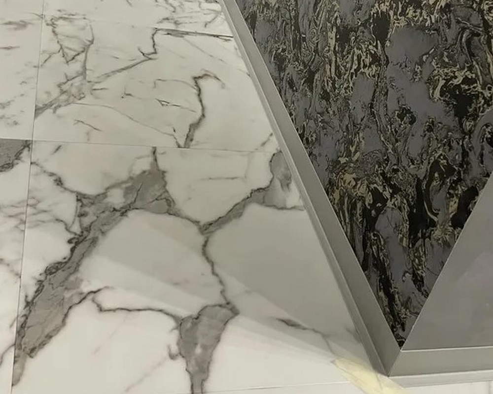 Плинтус эластичный на клеевой основе ПВХ Dollken WLK50 50мм х 15мм. 0138 Светло-серый