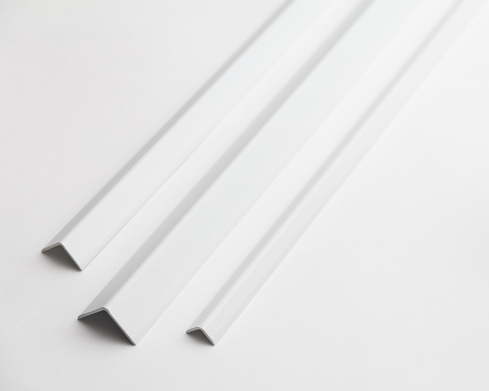 Угол наружный алюминиевый УО 18-27.2700.02л