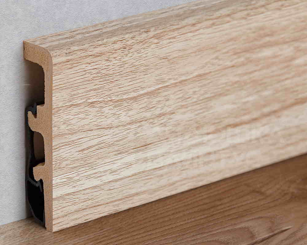 Плинтус напольный Arbiton Integra 06 Ясень Аляска