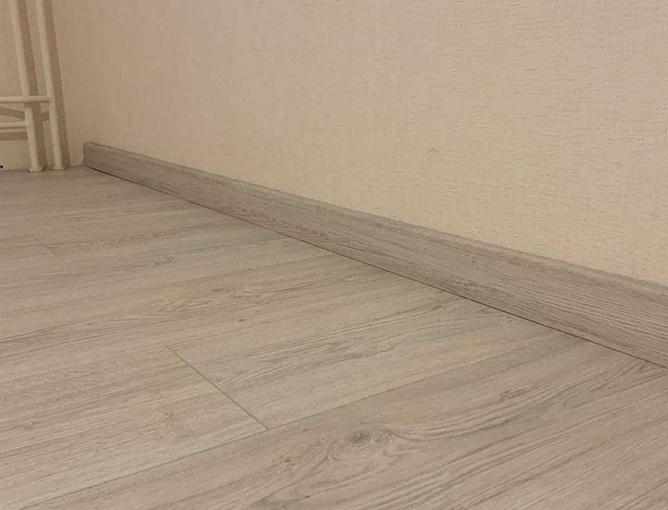 Плинтус МДФ Волшебная палочка. Гарден .203 Дуб белый