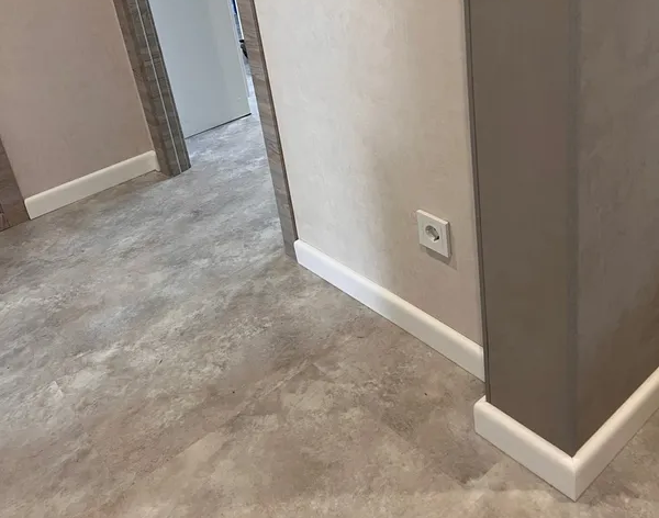 Угол наружный алюминиевый УО 04-27.2700.056