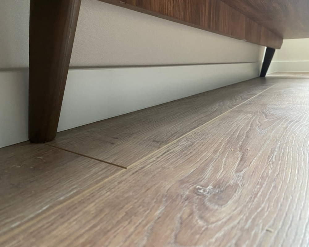 Плинтус ХДФ Dollken Cubu Flex Life 100 мм х 2,5 м 1013 (5012) Белый