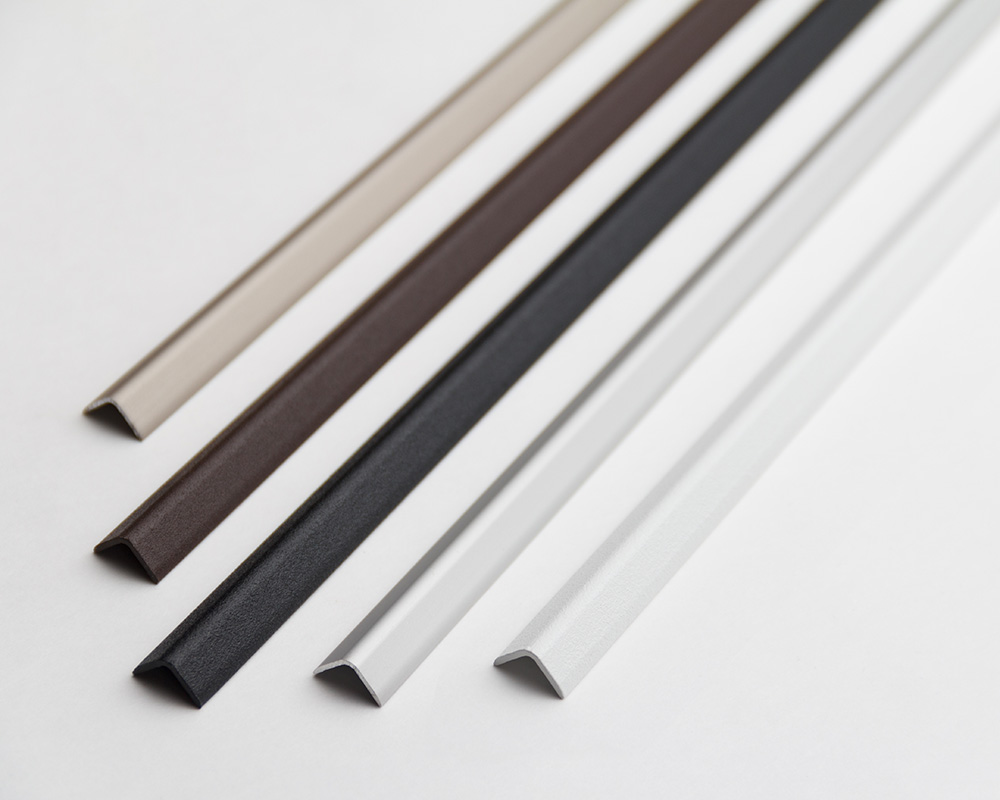 Угол наружный алюминиевый УО 01-27.2700.106