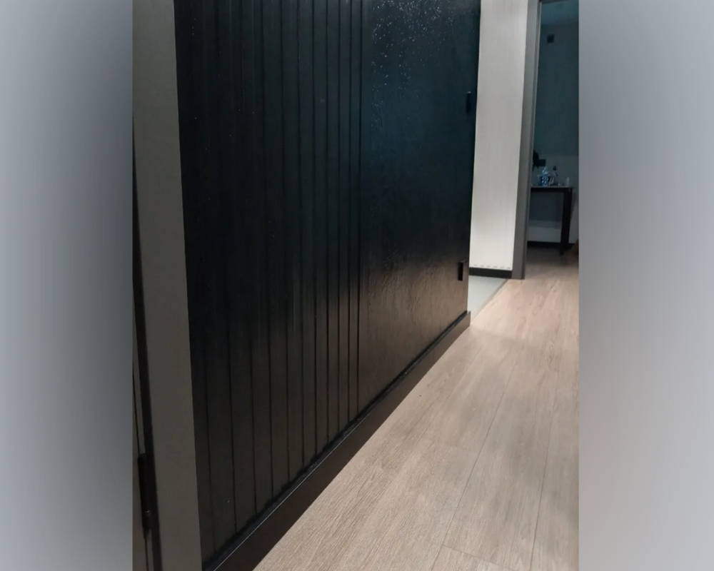 Плинтус напольный Salag Alpha 100 Черный 2,4м