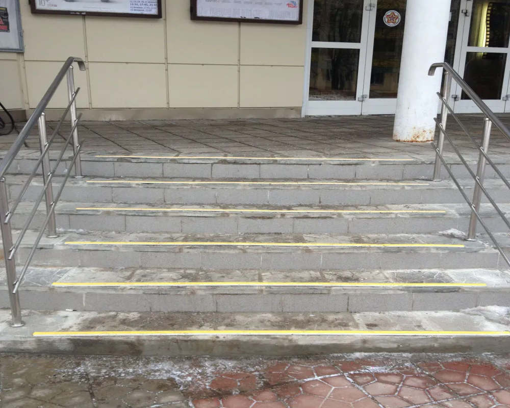 Порог одноуровневый ПС 08-1.1800.01лч Серебро