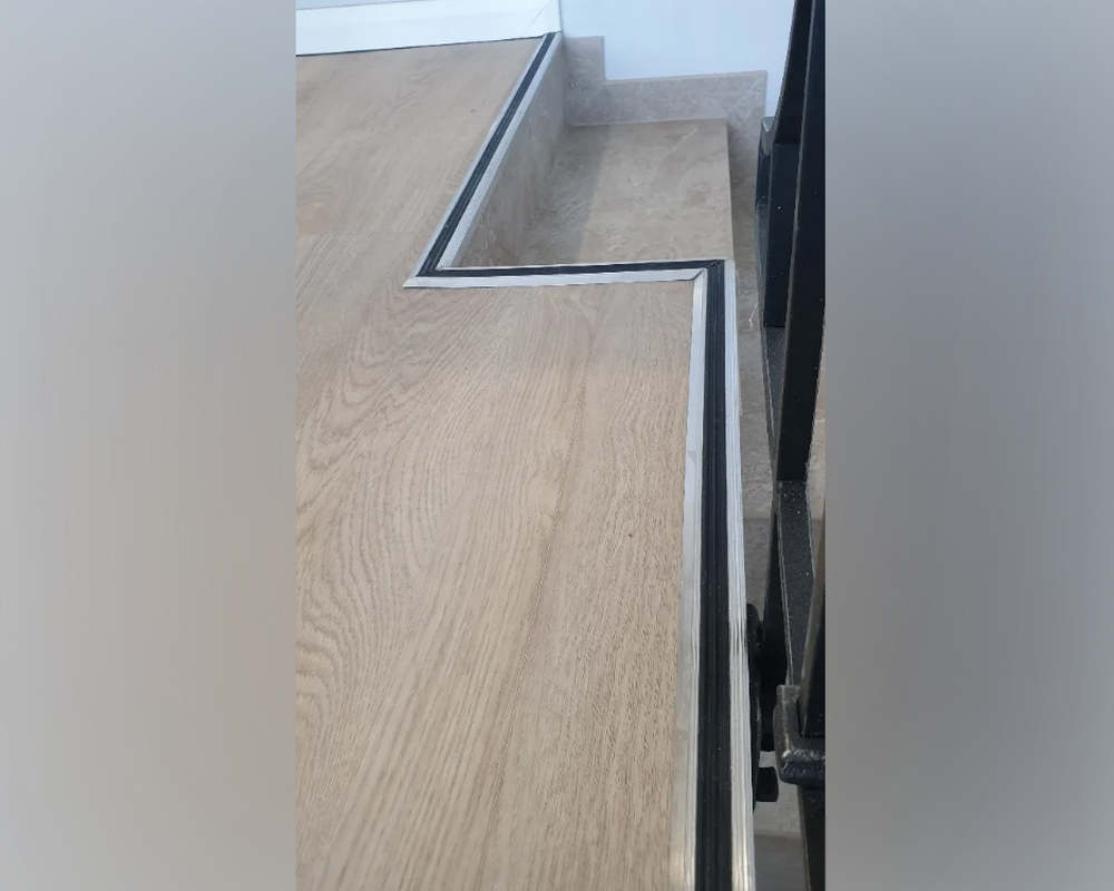 Порог одноуровневый ПС 08.1800.042л Шампань