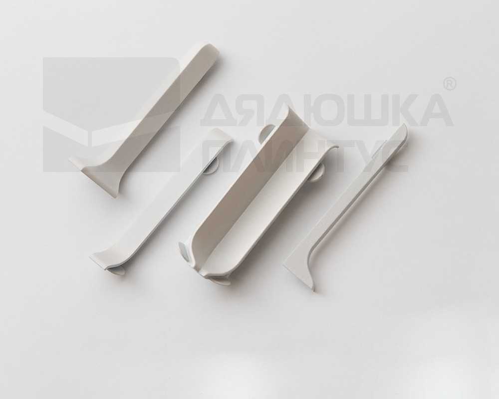 Заглушка для ПЛ-80 (лев) белый муар.