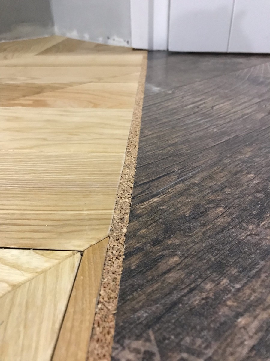 Компенсатор пробковый ВОЛШЕБНАЯ ПАЛОЧКА 900*15*10мм Р03