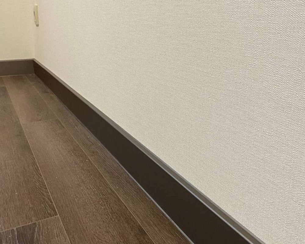 Плинтус ХДФ Dollken Cubu Flex Life 40мм х 11/13мм х 2,5 м 1245 Шампань