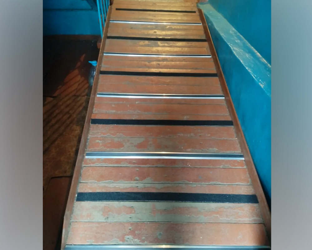 Порог одноуровневый ПС 08.900.15 Черный