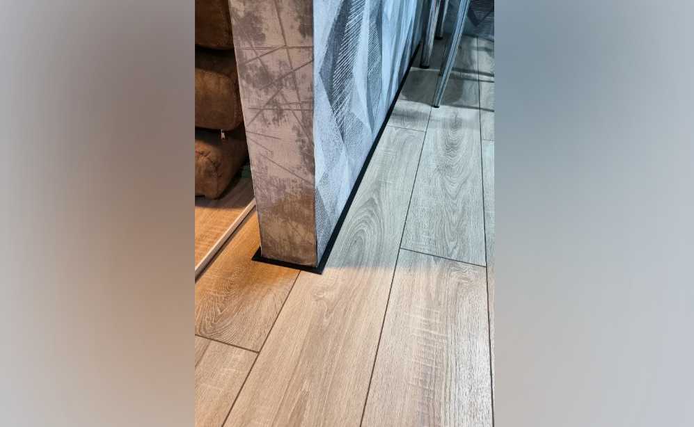 Микроплинтус MSAPL 01.2700.15 Черный