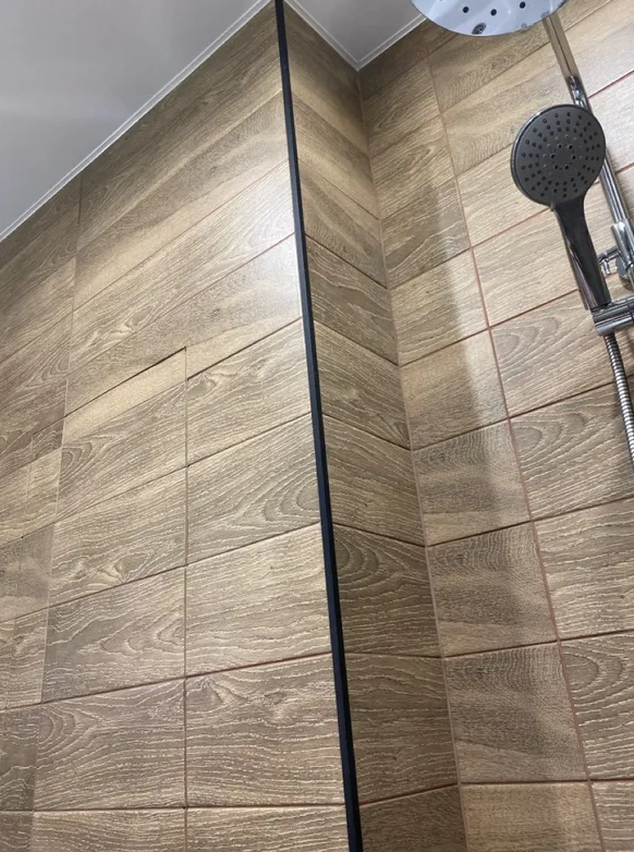 Профиль угловой Волшебная палочка MSUP 01-27.2700.15 10*10мм 2,7м Черный