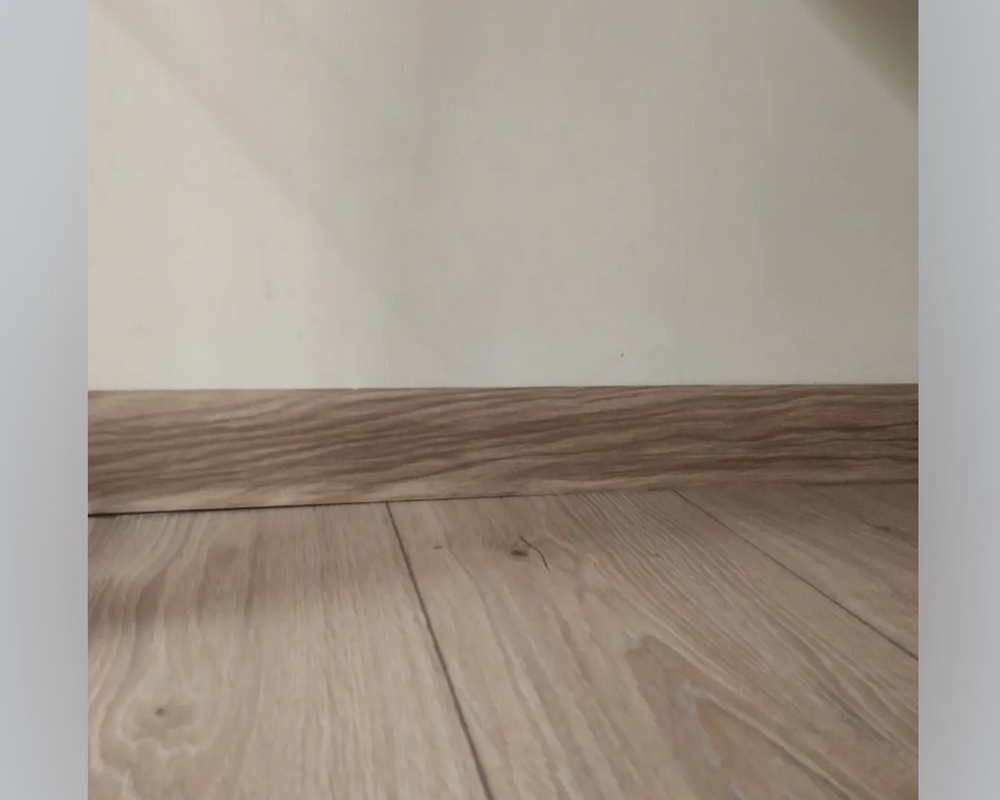 Плинтус ПВХ Волшебная палочка 58мм 2,2м 5813