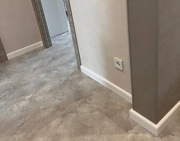 Угол декоративный Уп 04-27.2700.555 (15х15 мм)