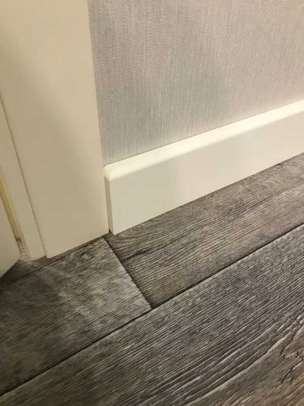 Плинтус МДФ Волшебная палочка 81мм 2,4м. В защитном грунте RAL 9003