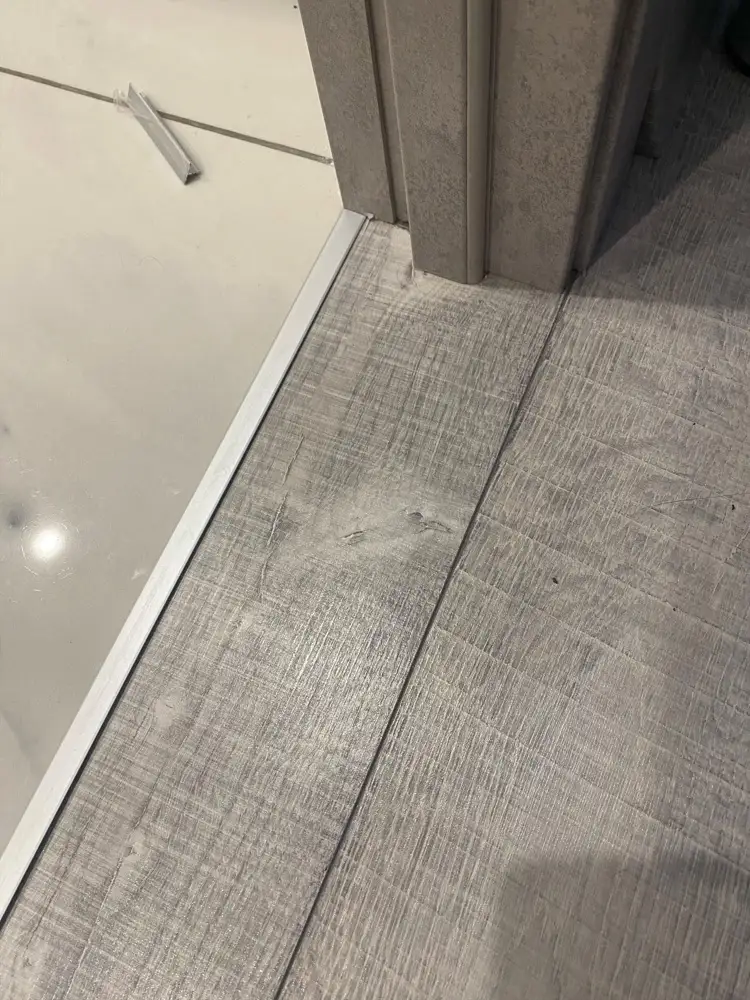 Профиль Т-образный латунь хромированная 20мм 2,7м MSPCROC 209