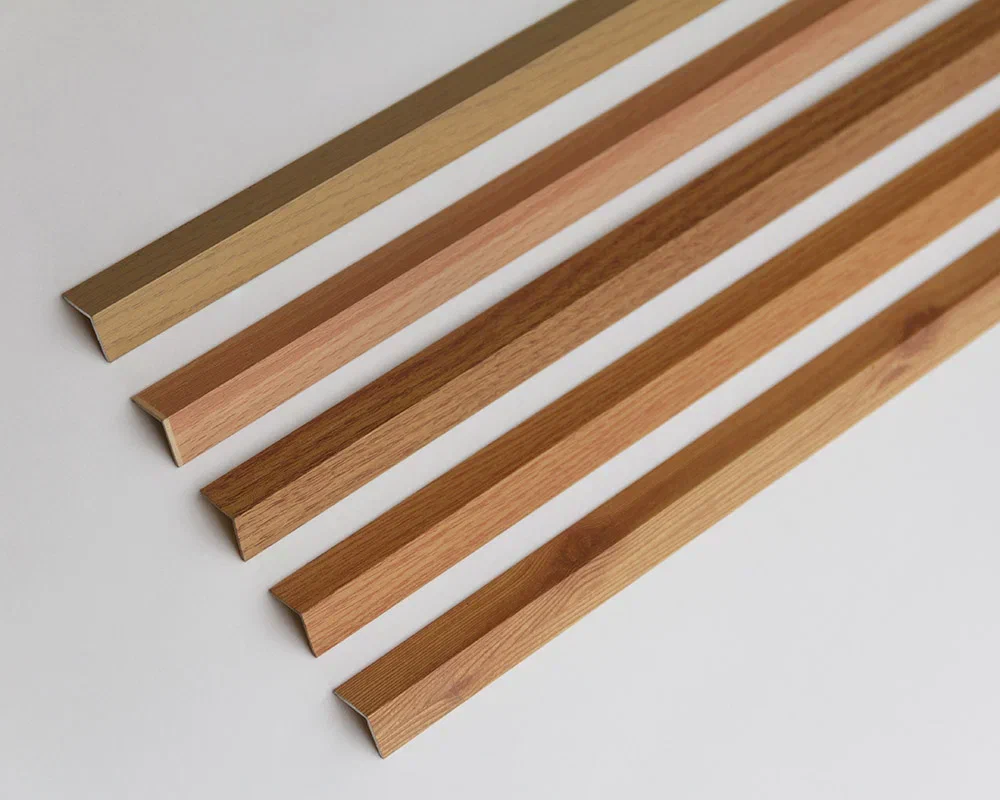 Угол декоративный 20х20 Уп 06-27.2700.583 Бук