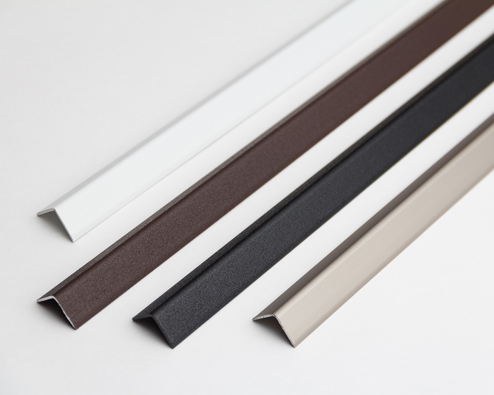 Угол наружный алюминиевый УО 04-27.2700.106