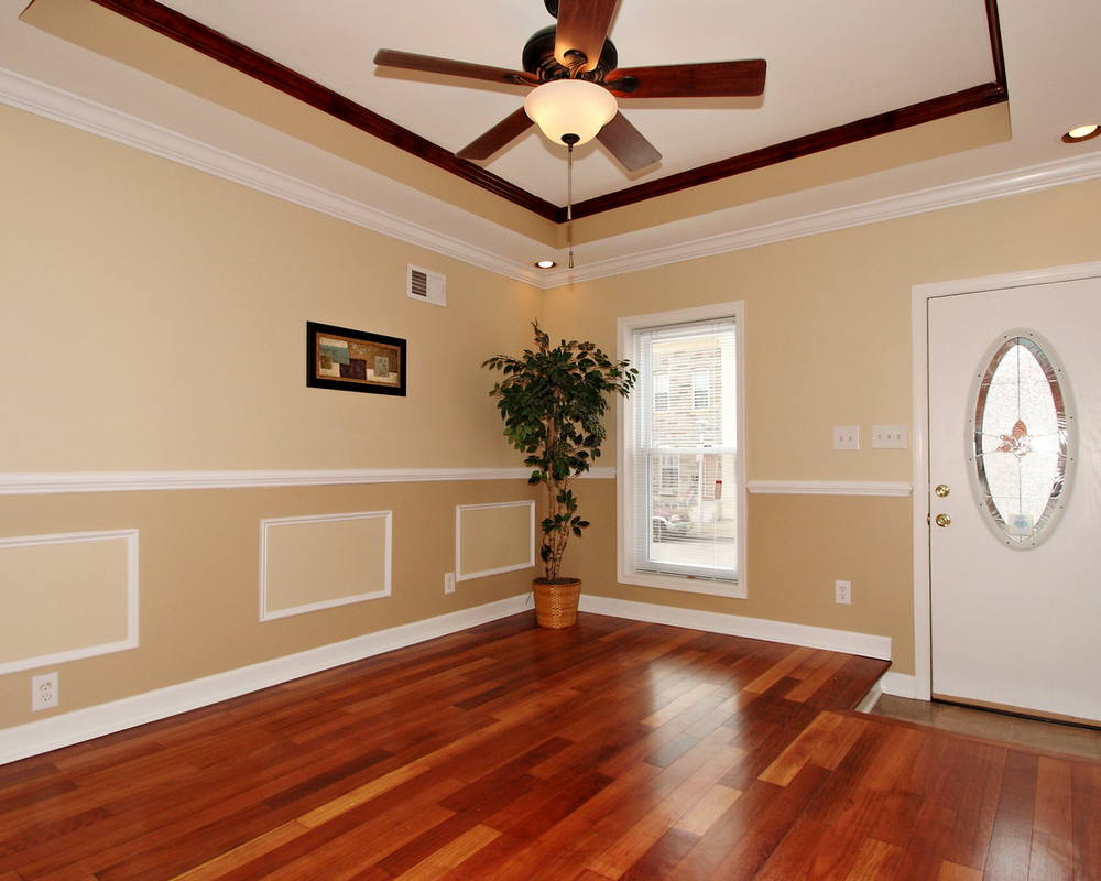 Плинтус потолочный из полистирола высокой плотности HI-WOOD A212 150х150мм 2,0м