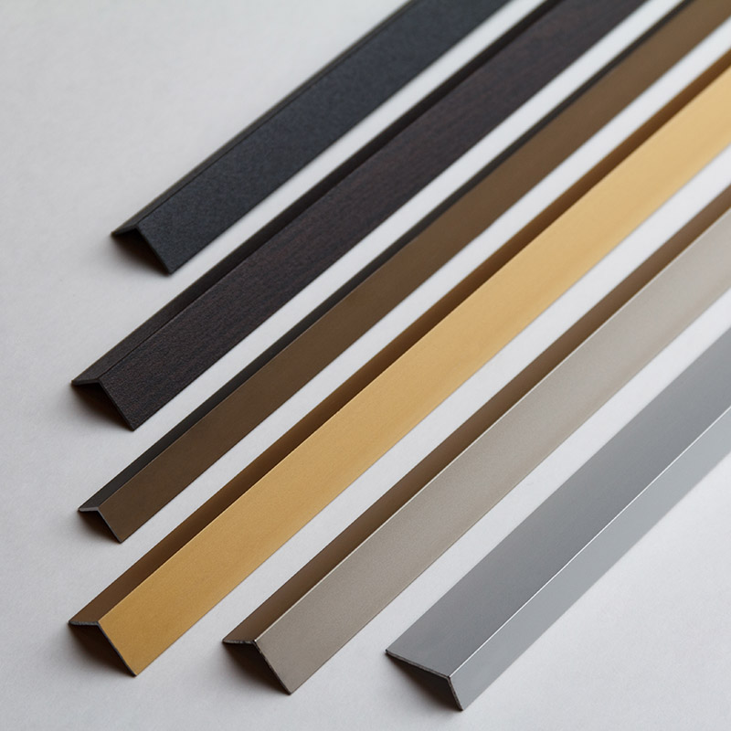 Угол декоративный Уп 15-27.2700.501л